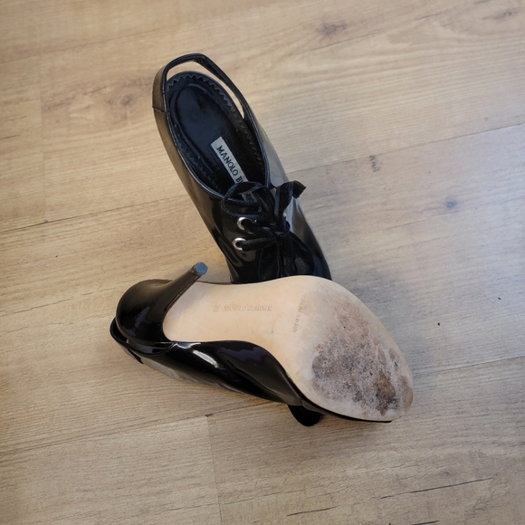 Manolo Blahnik Tie-Up Heels - Picture 11 of 11